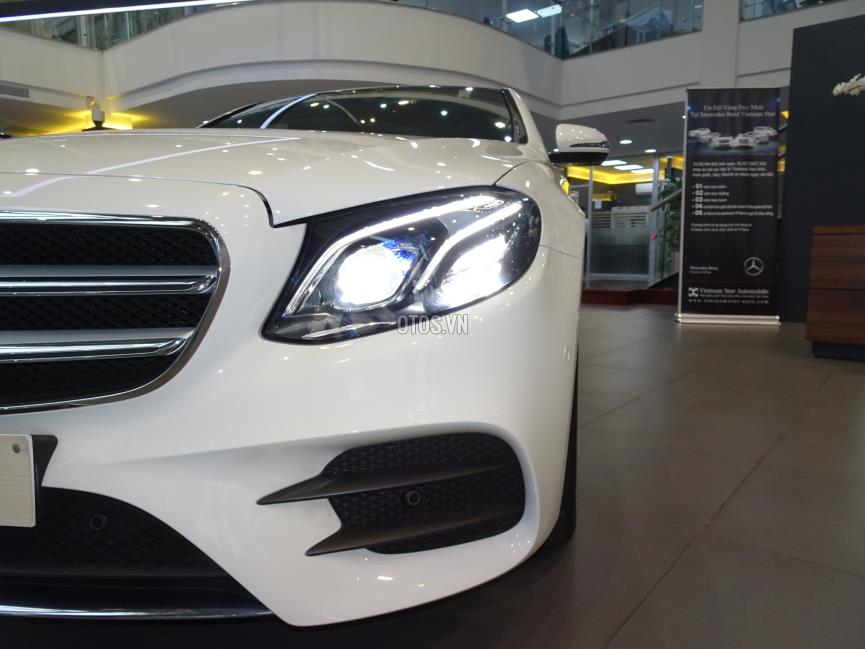 Normal-2019-Mercedes-Benz-E-Class-E300-20190611194908247.jpg